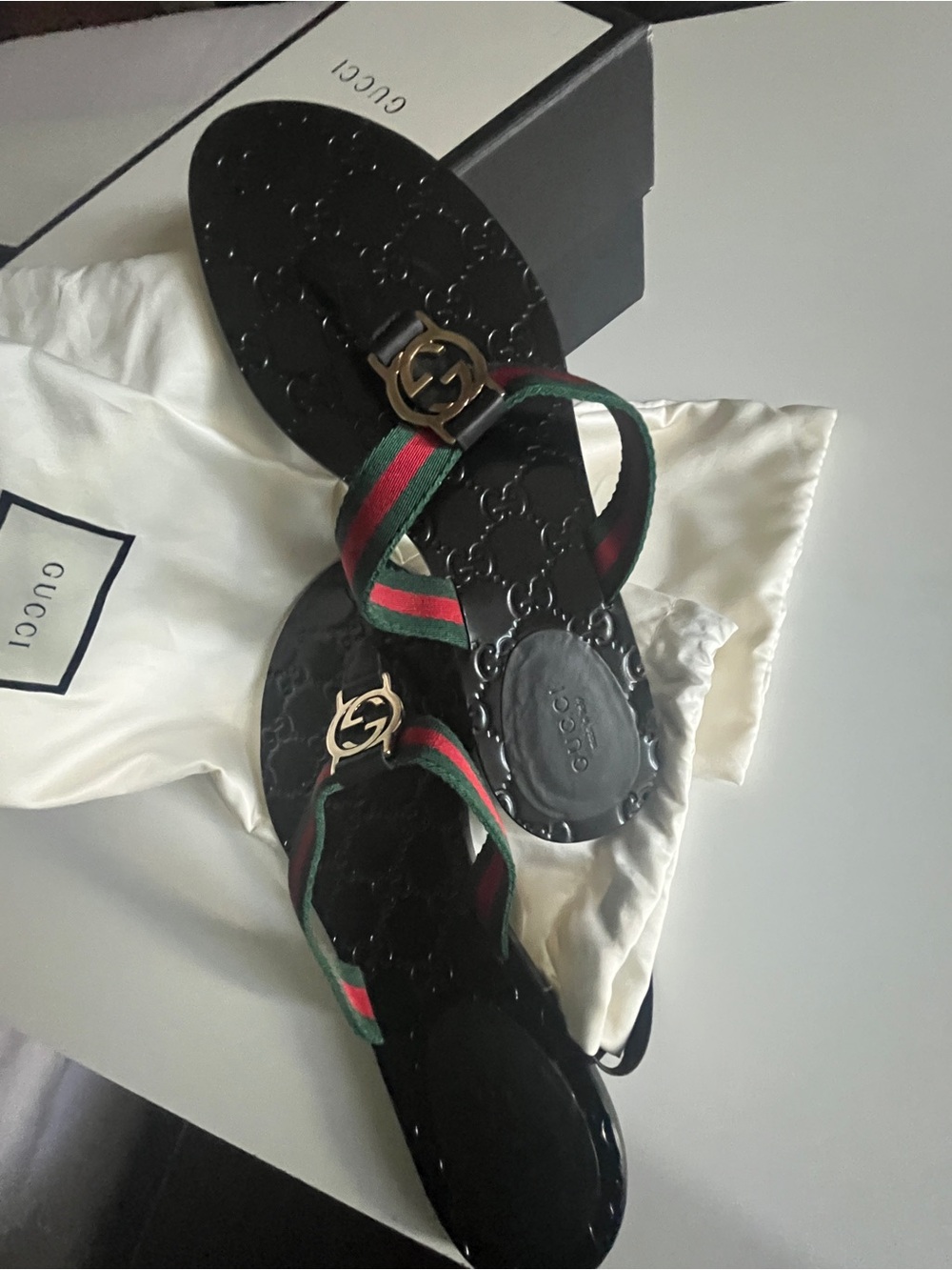 Gucci size 38 Women’s Sandals with Gold Tone GG Logo. Box and dust bags included - Picture 5 of 9
